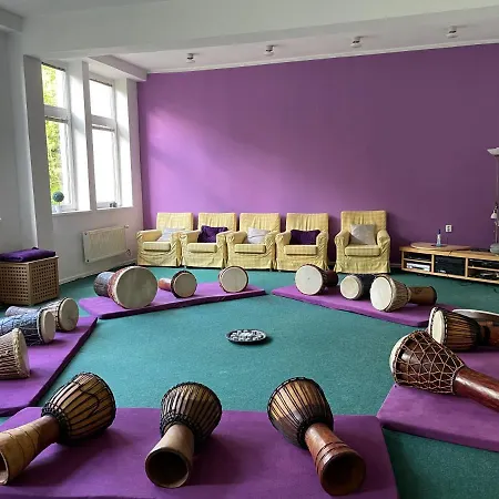 Brainy Hotel *